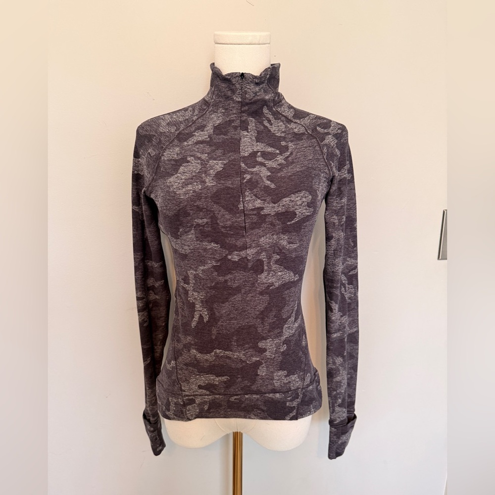 Lululemon Outrun the Elements 1/2 Zip